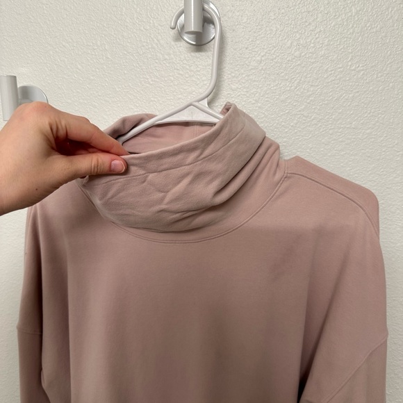 LULULEMON - TURTLENECK PULLOVER W/ POCKETS - Picture 5 of 10